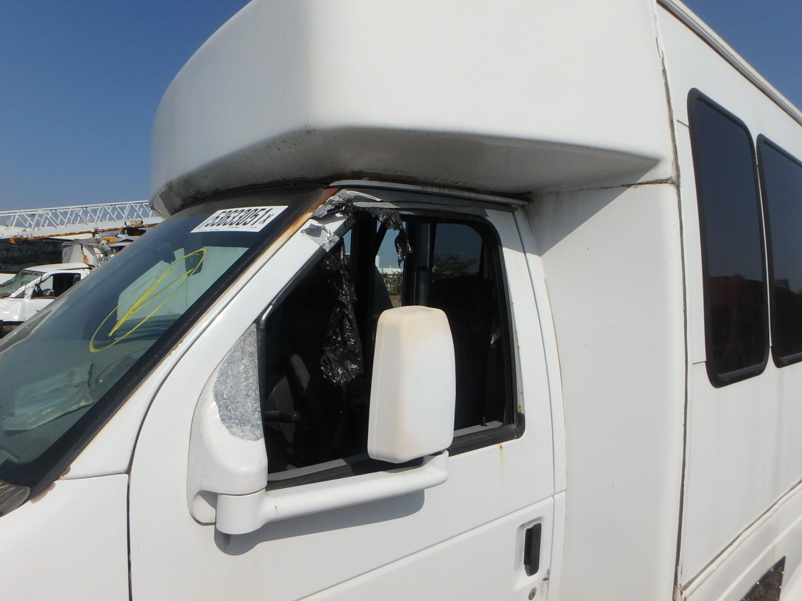 2008 Ford Econoline E450 Super Duty Cutaway Van