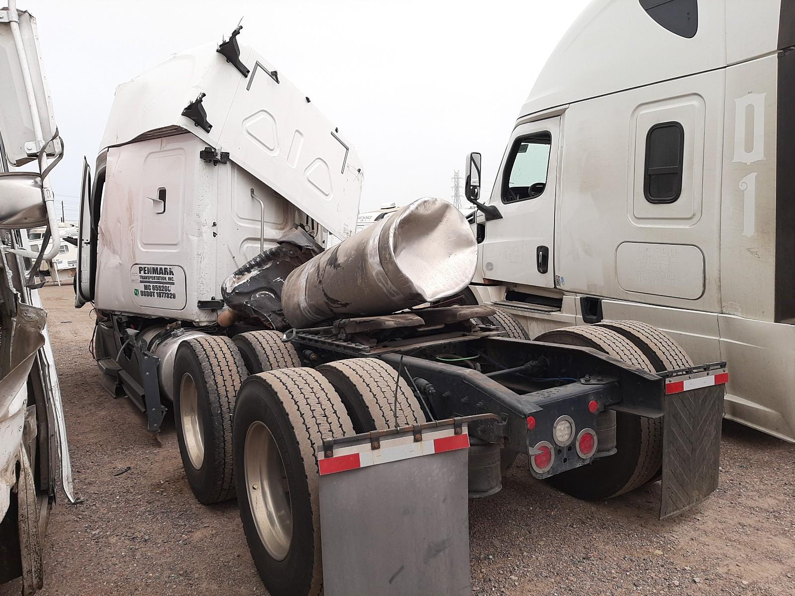 2020 Freightliner Cascadia 126