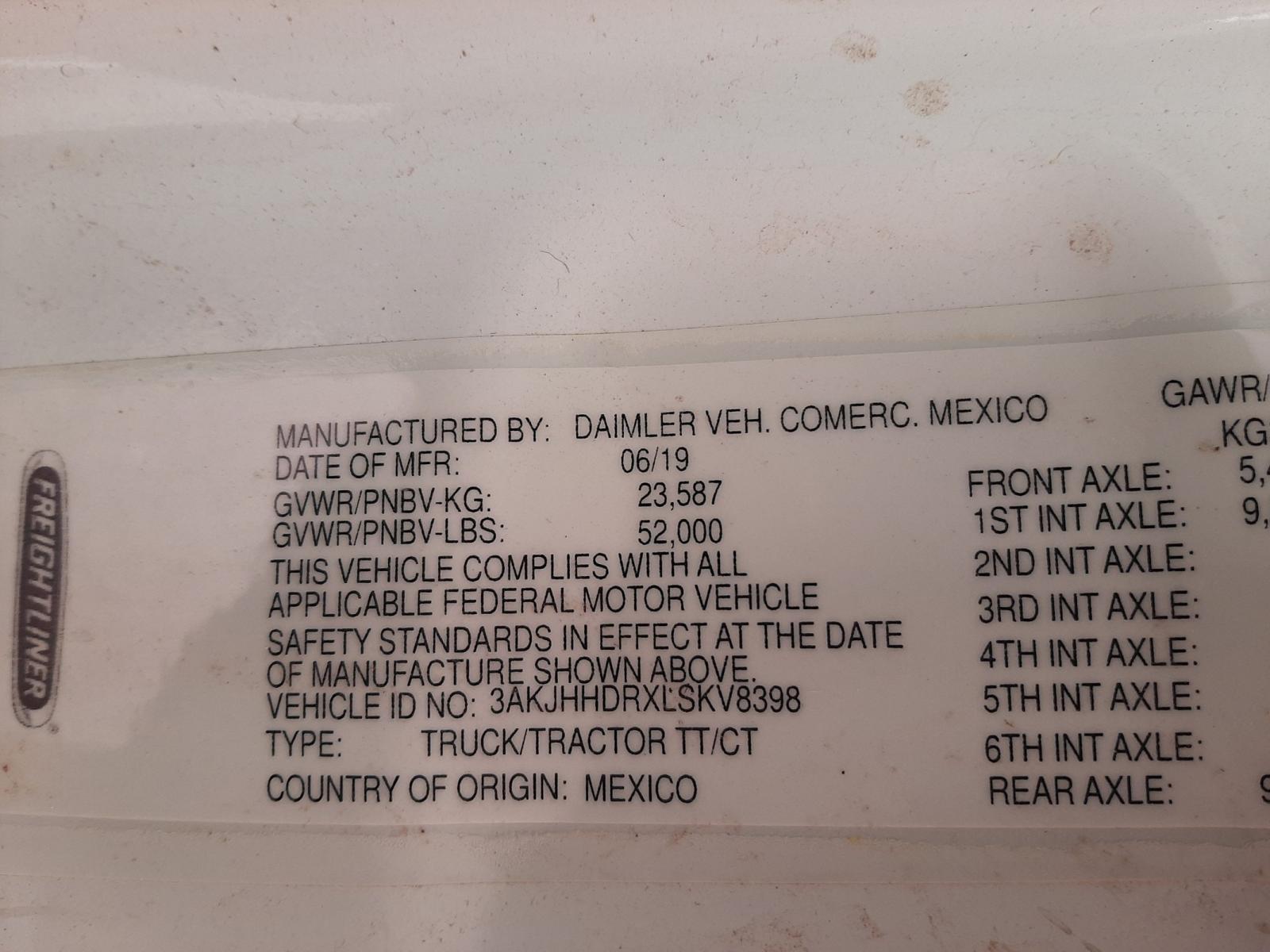 2020 Freightliner Cascadia 126
