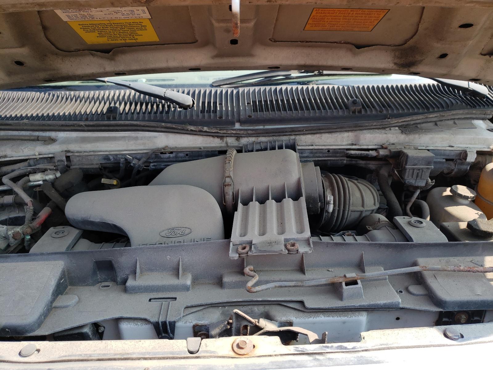 2008 Ford Econoline E450 Super Duty Cutaway Van