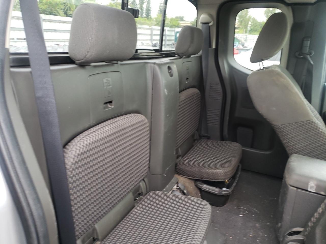 2014 Nissan Frontier S