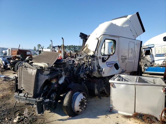 2018 Freightliner Cascadia 125