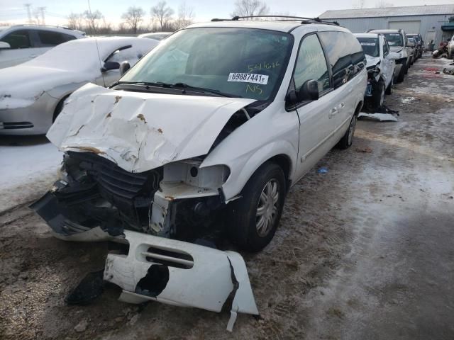 2005 Chrysler Town & Country Touring