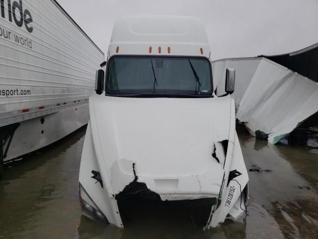 2018 Freightliner Cascadia 126