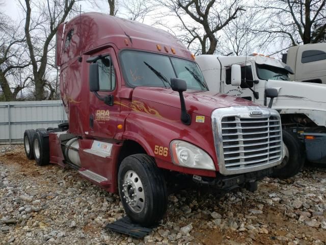 2013 Freightliner Cascadia 125