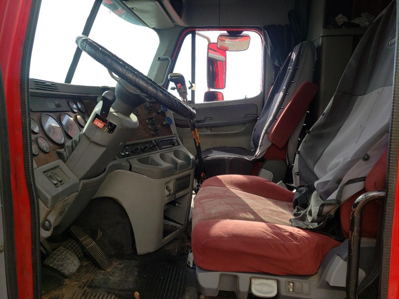 2007 Freightliner Conventional Columbia
