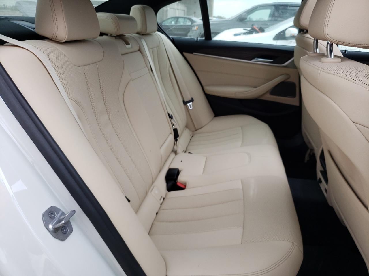 2022 BMW 530 i