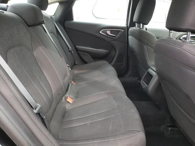 2016 Chrysler 200 LX
