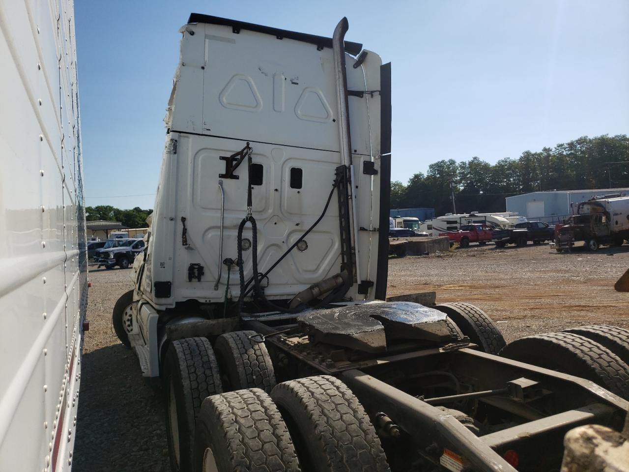 2013 Freigliner Cascadia 125
