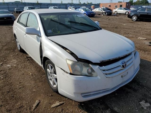 2005 Toyota Avalon XL