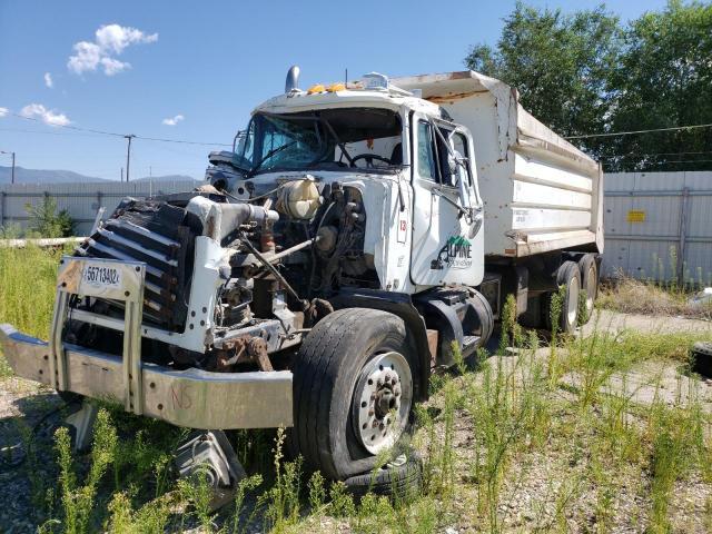 1999 Mack 600 Rd600
