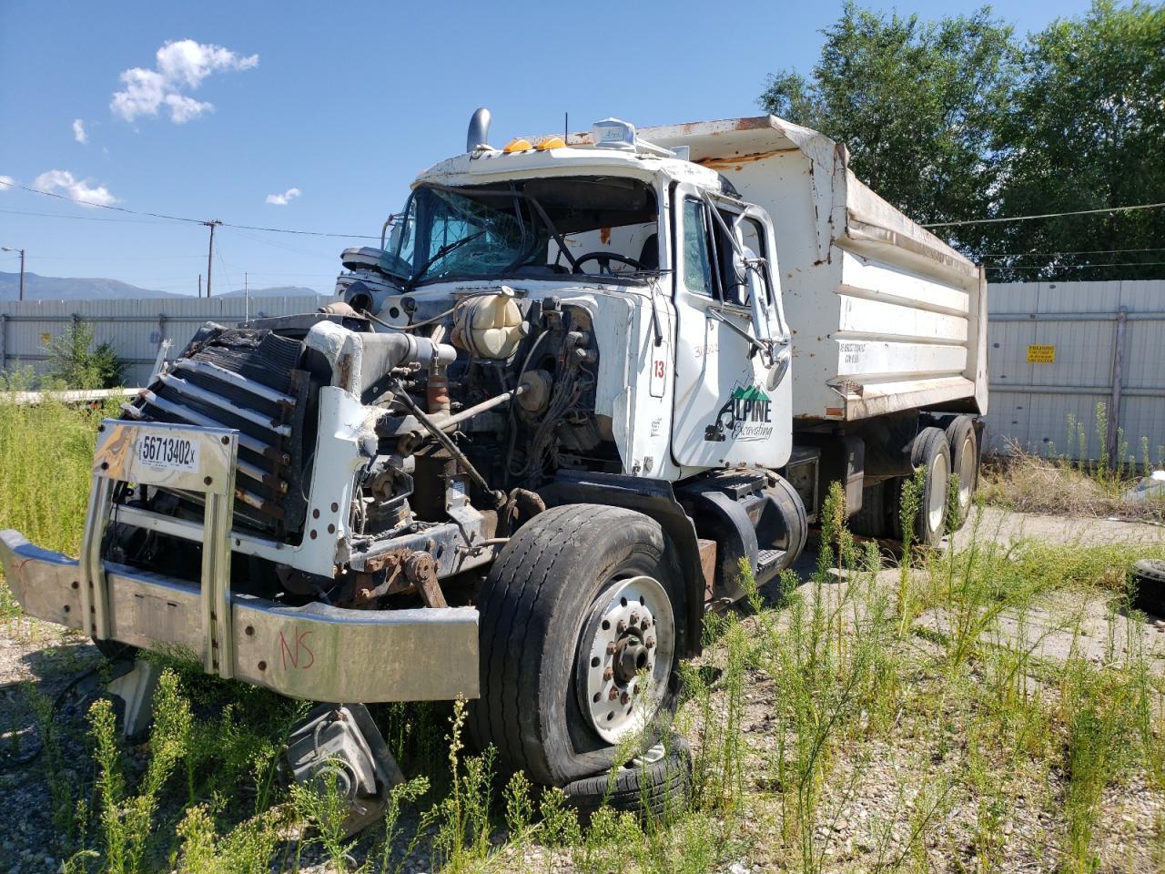 1999 Mack 600 RD600