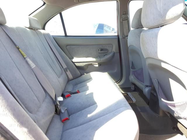 2004 Hyundai Elantra GLS