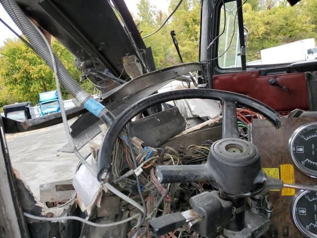 1993 Kenworth Construction T800