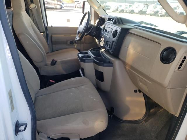 2015 Maje 2015 Ford Econoline E450 Super Duty Cutaway Van