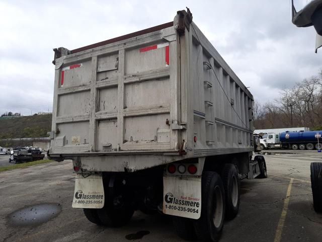 1993 Freightliner Conventional FLD120