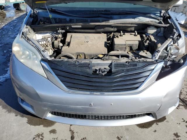 2011 Toyota Sienna LE