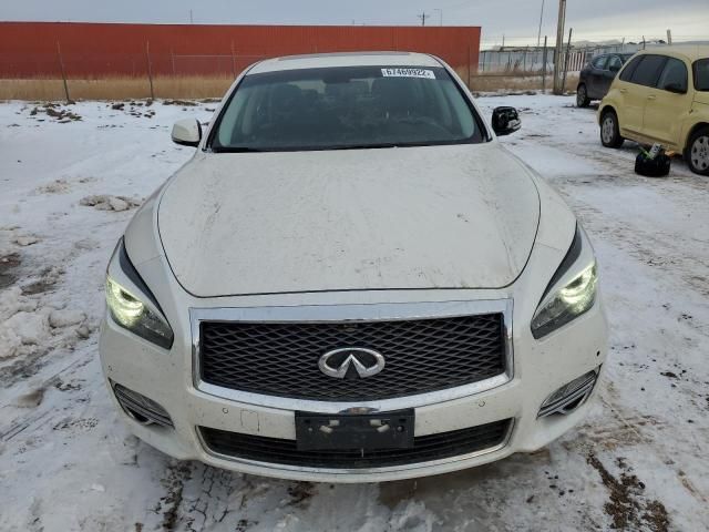 2016 Infiniti Q70 3.7