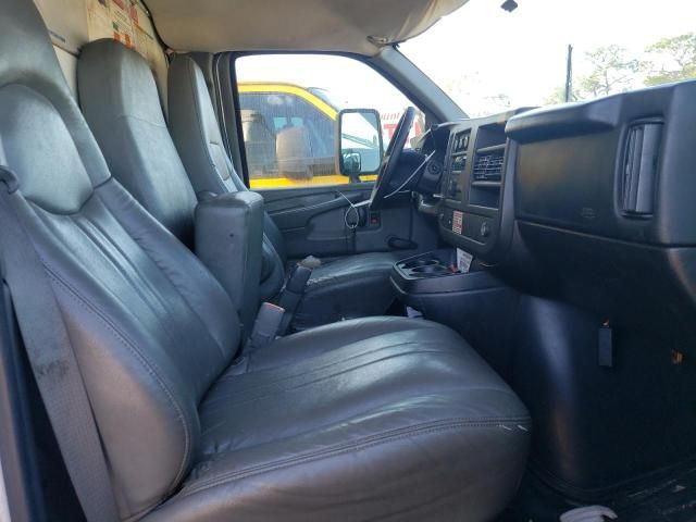 2008 GMC Savana Cutaway G3500