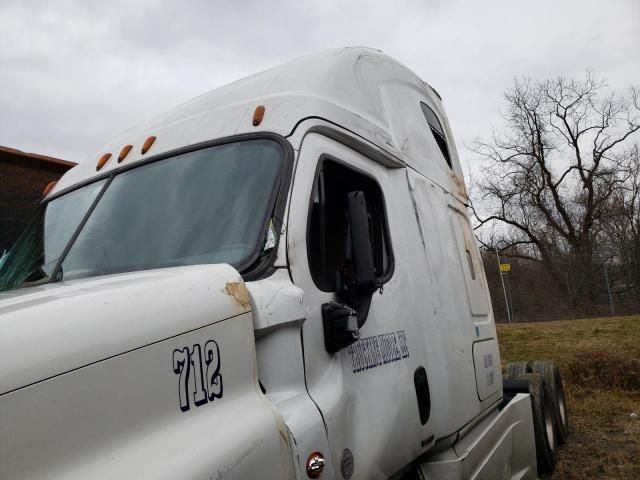 2016 Freightliner Cascadia 125