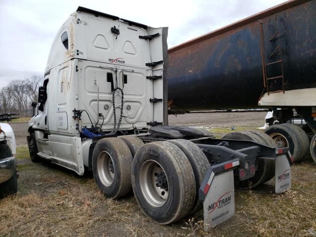 2016 Freightliner Cascadia 125