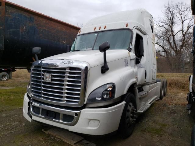 2016 Freightliner Cascadia 125