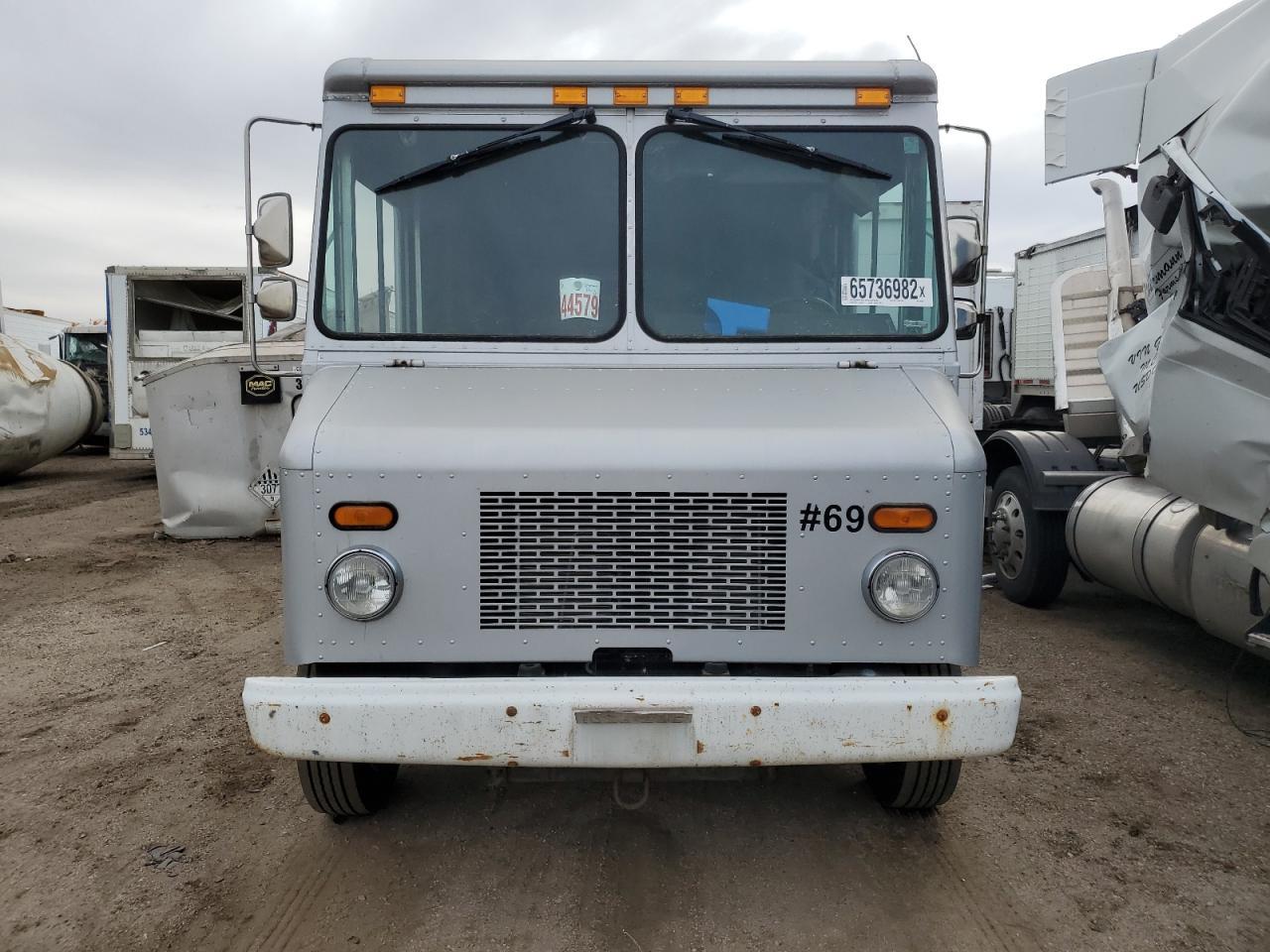2009 Workhorse Custom Chassis Commercial Chassis W42