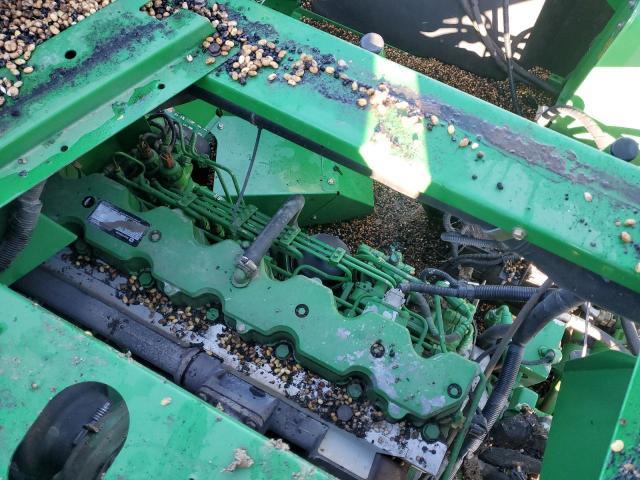 2010 John Deere Combine