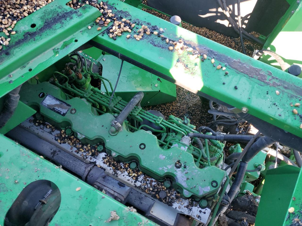 2010 John Deere Combine