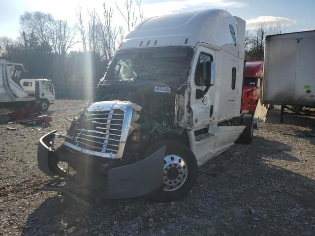 2016 Freightliner Cascadia 125