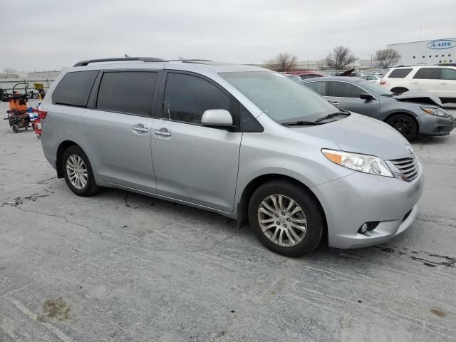 2017 Toyota Sienna XLE