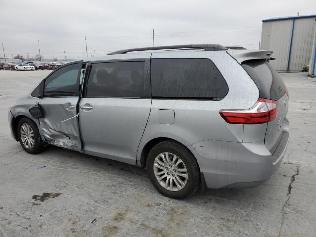 2017 Toyota Sienna XLE