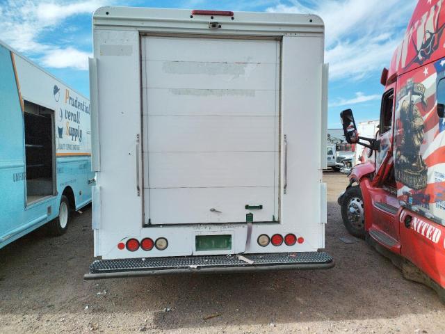 2010 Freightliner Chassis m Line Walk-in van
