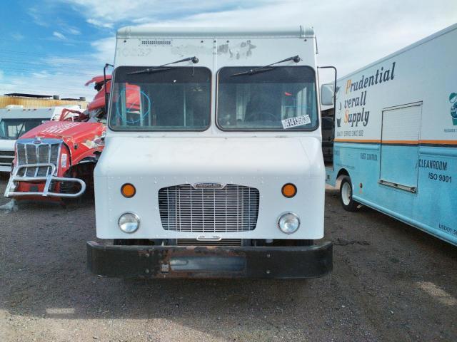 2010 Freightliner Chassis m Line Walk-in van