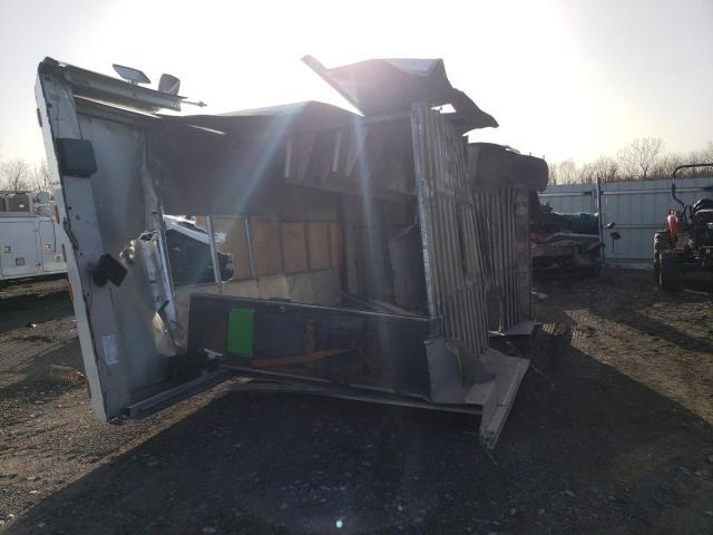 1999 Freightliner Chassis m Line Walk-in van