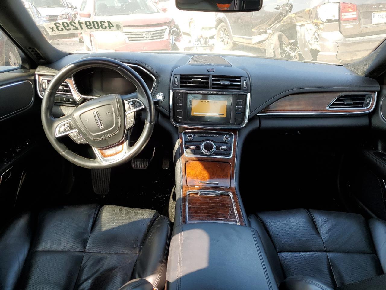 2017 Lincoln Continental Select