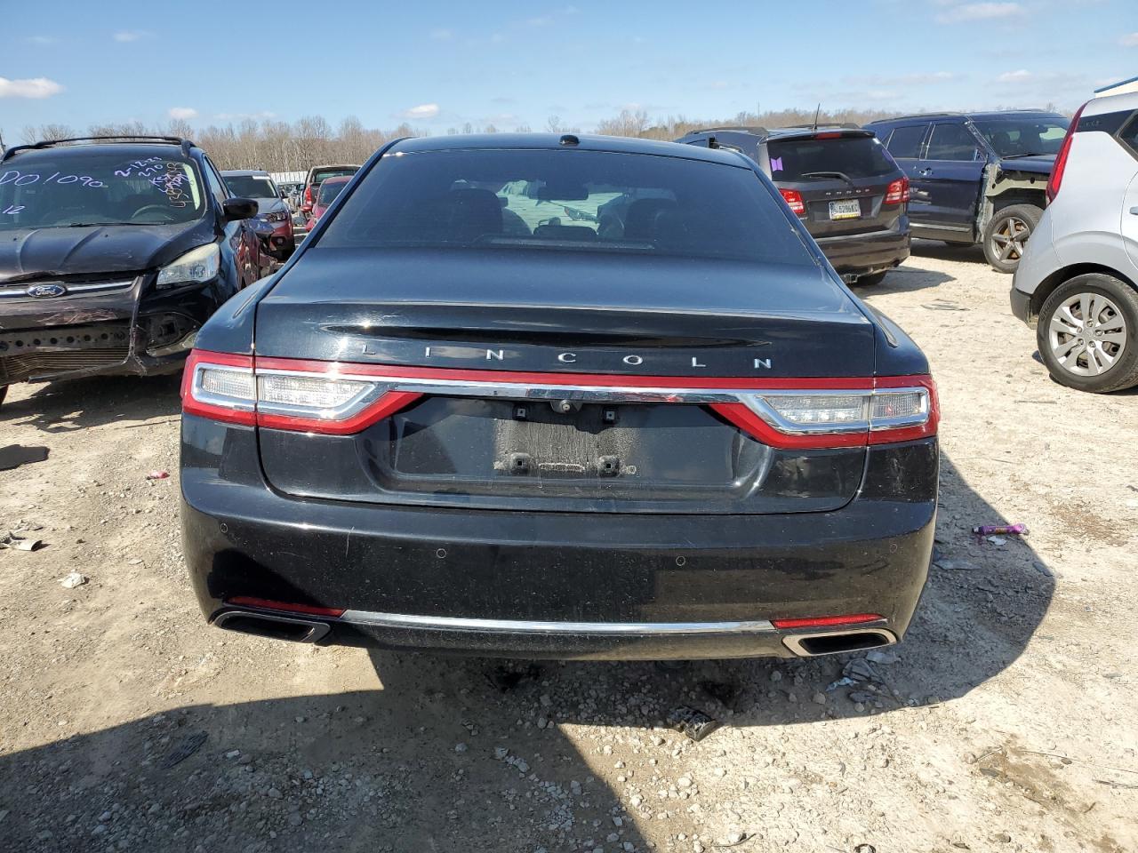2017 Lincoln Continental Select