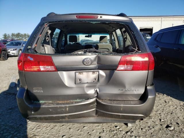 2005 Toyota Sienna CE