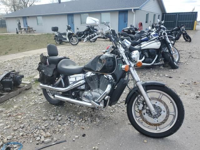 2004 Honda VT1100 C