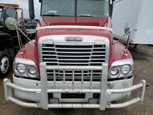 2007 Freightliner Conventional ST120