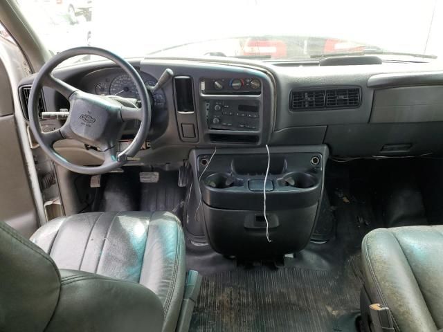 2002 Chevrolet Express G2500