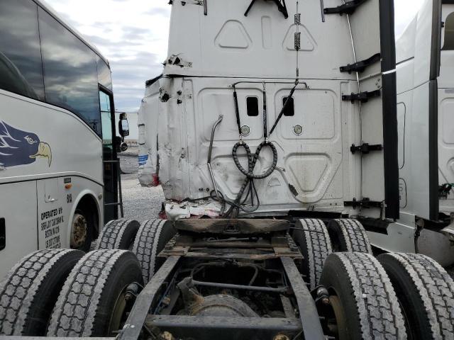 2015 Freightliner Cascadia 125