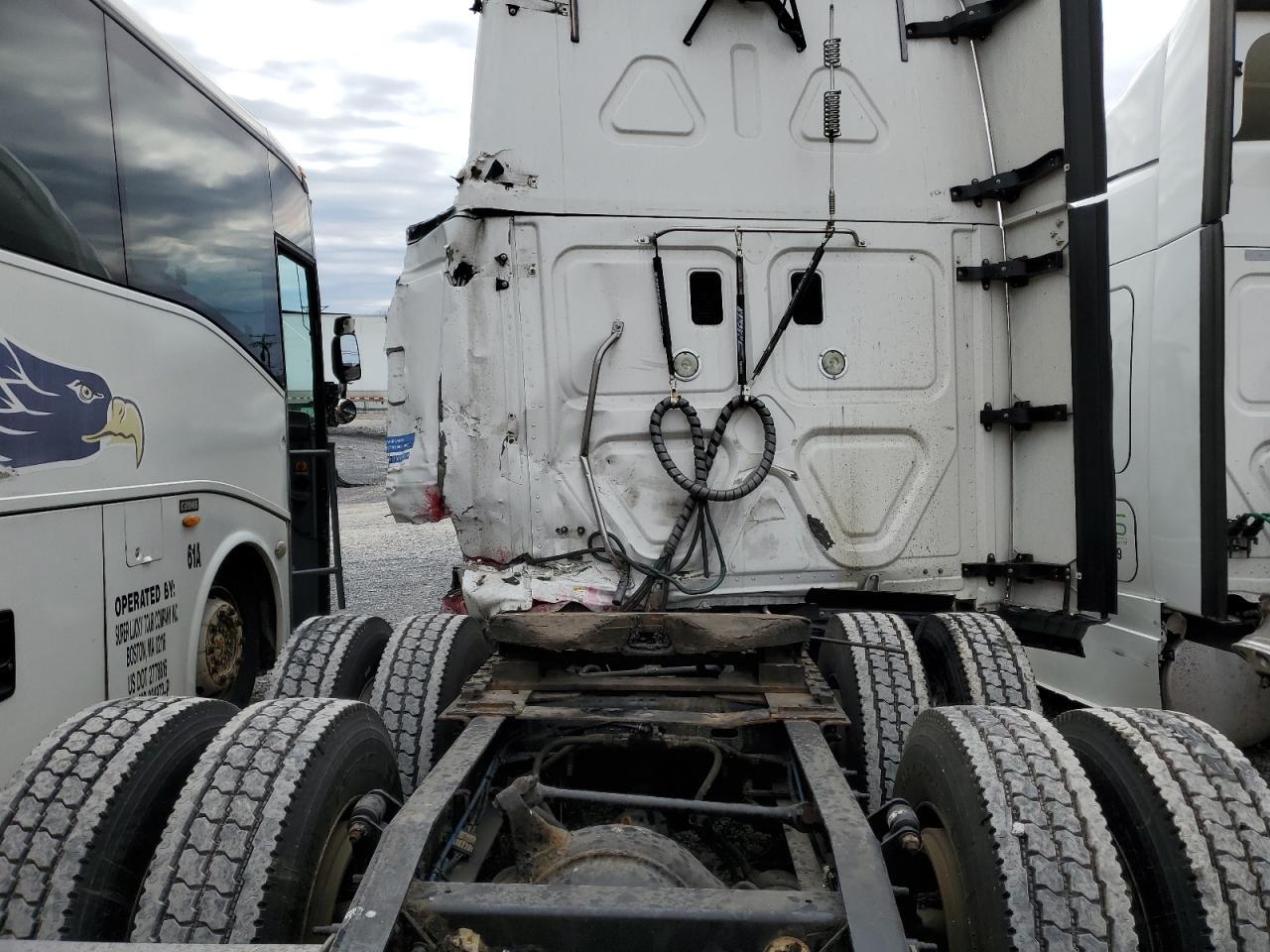 2015 Freightliner Cascadia 125