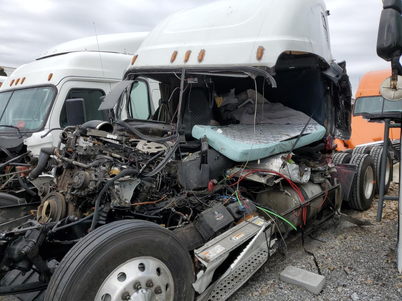 2015 Freightliner Cascadia 125
