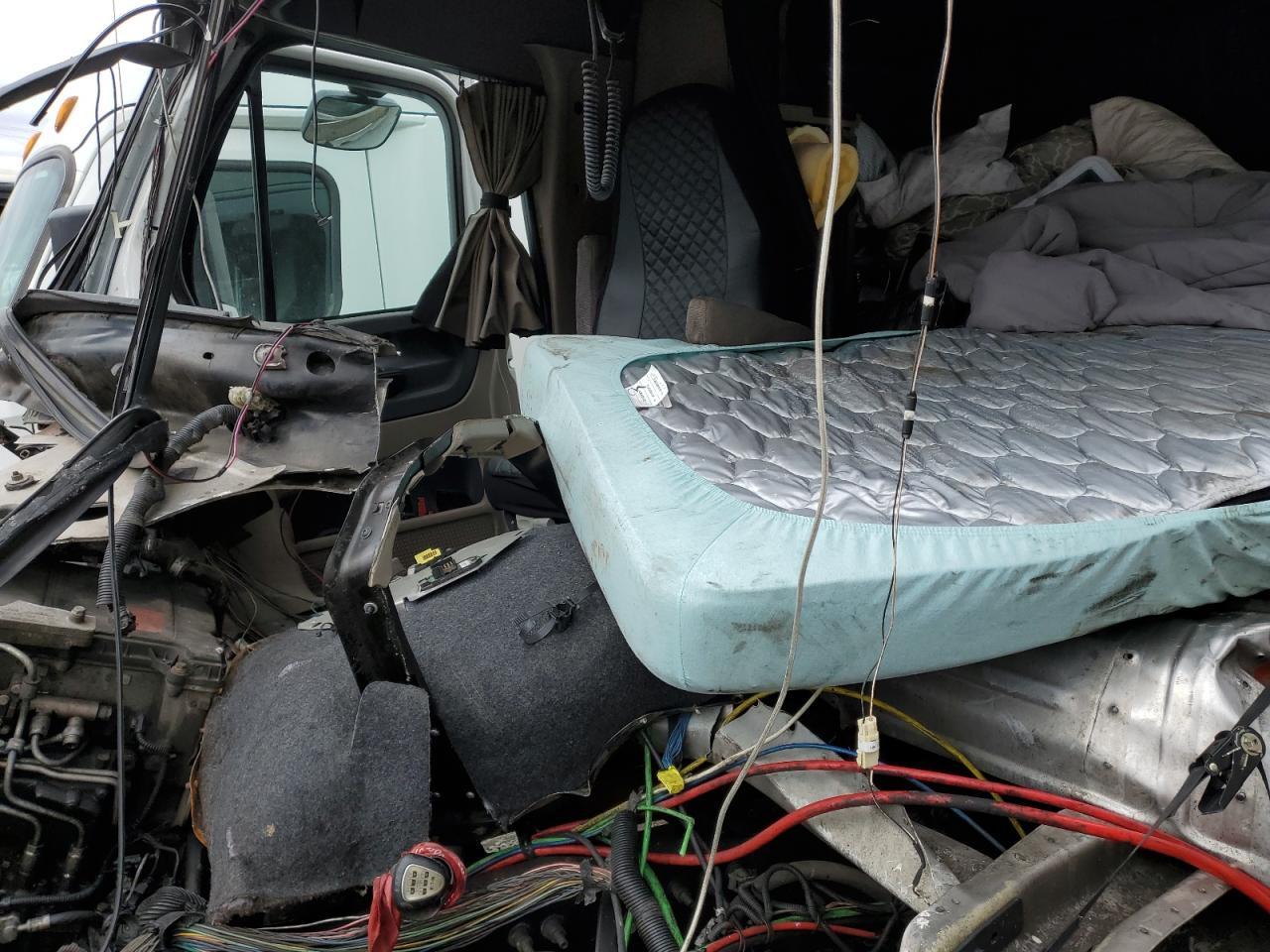 2015 Freightliner Cascadia 125