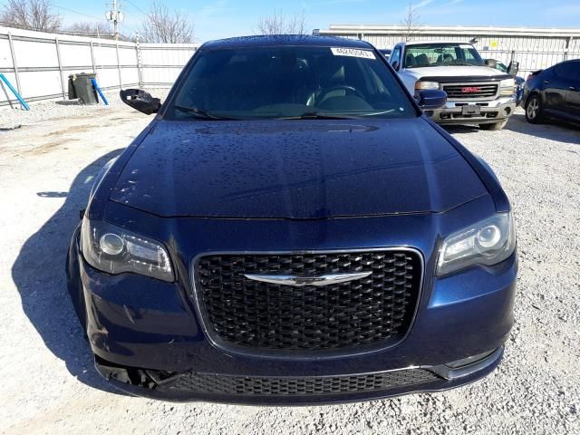 2016 Chrysler 300 S