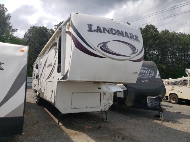 2012 Land Rover Trailer