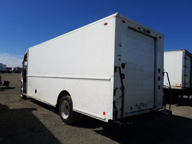 2004 Freightliner Chassis M Line WALK-IN Van