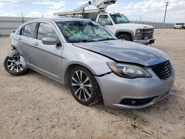 2013 Chrysler 200 Touring