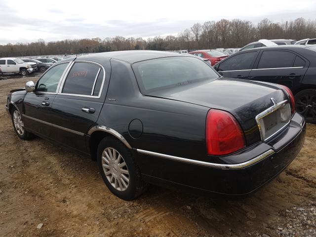2004 Lincoln Town car Executive